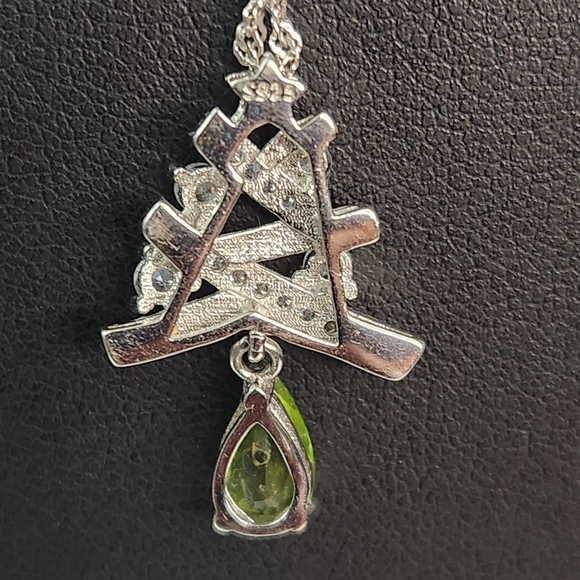 S925 Peridot Christmas tree Pendant necklace in Box - chain stamped Italy - Picture 7 of 9